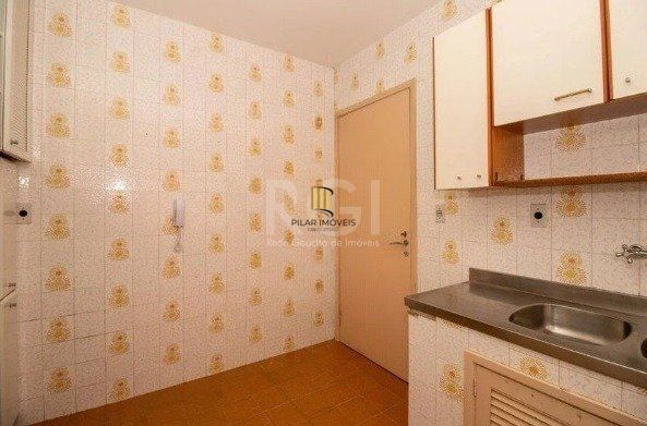 Apartamento de 2 dormitórios, 1 vaga - Petrópolis