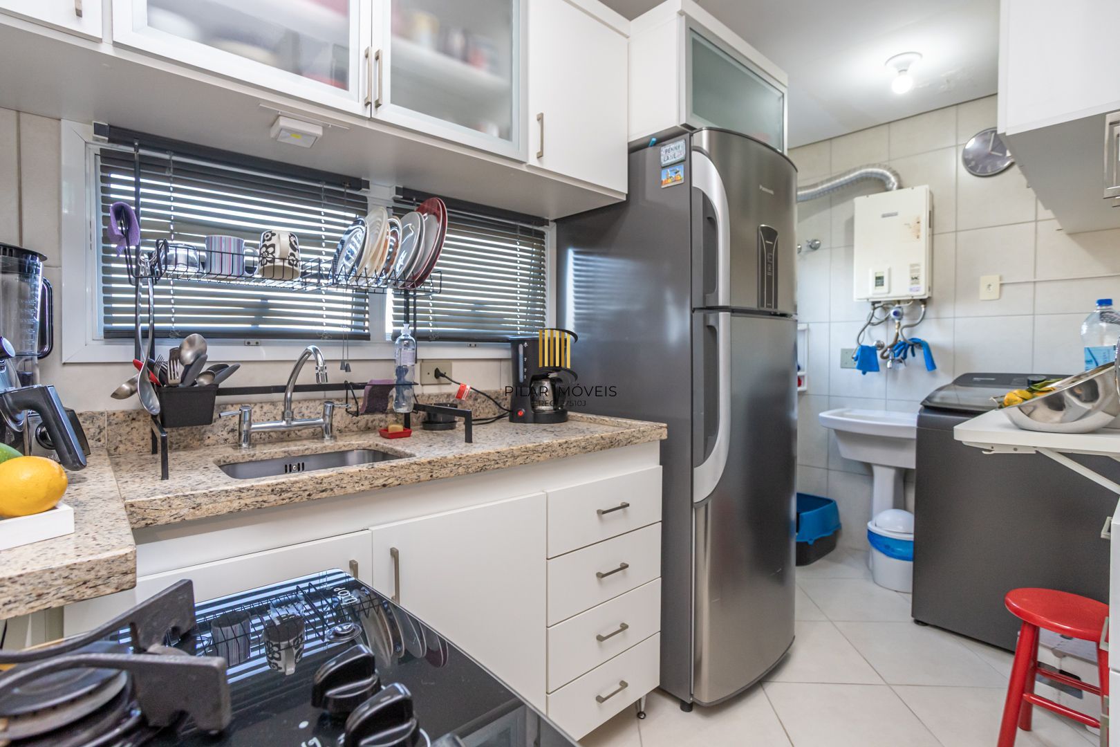 Apartamento no Cristal de 3 dormitórios , 2 vagas e infra