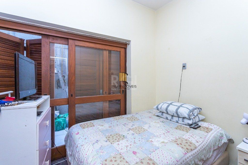 Casa para Venda - 272m², 3 dormitórios, 2 vagas - Santa Cecília