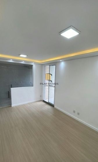 Apartamento no bairro Cristal de 2 dormitórios infra e vaga