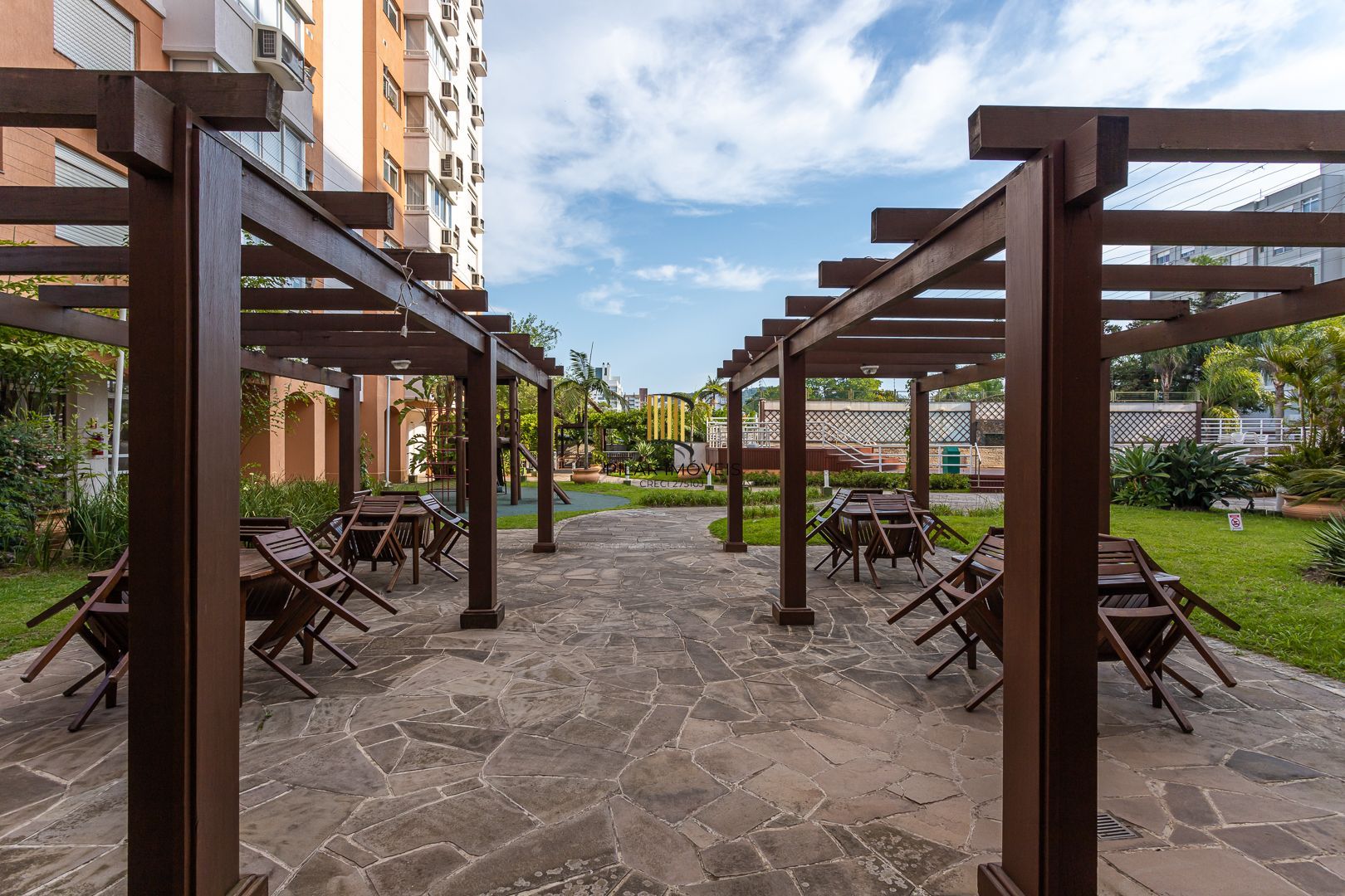 Apartamento de 3 dormitórios vaga e infra