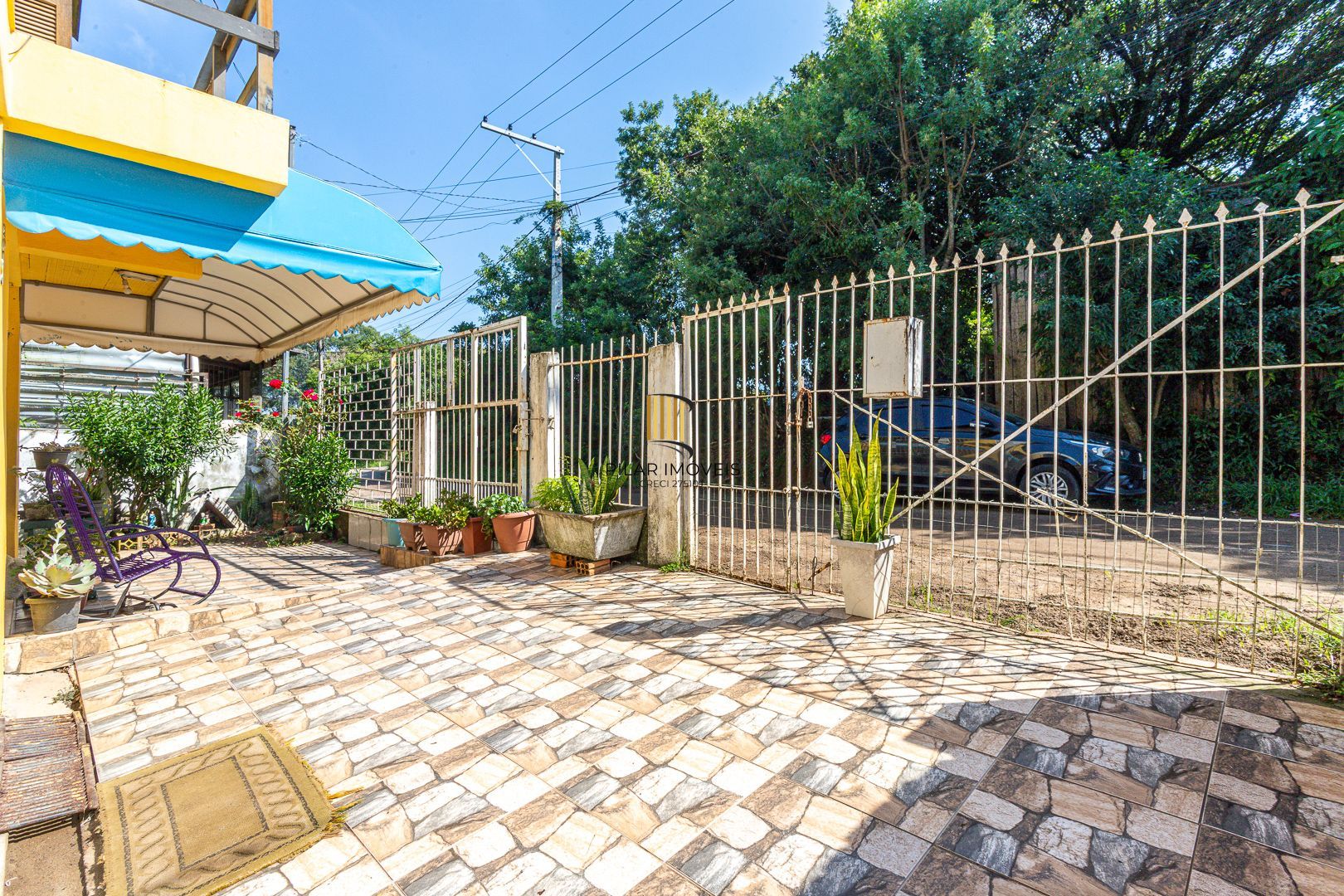 Casa sobrado em Viamão com loja e apartamento