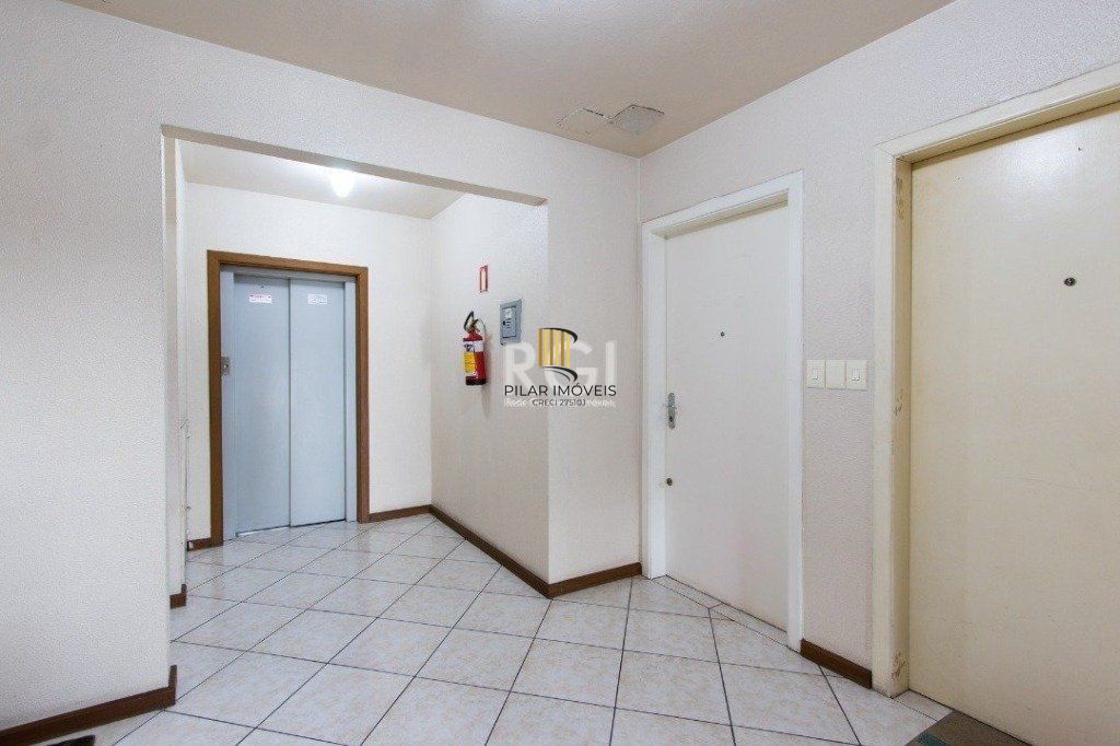 Apartamento no Cristal de 2 dormitórios vaga e infra