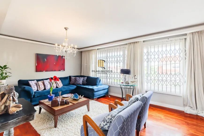 Casa 4 dormitórios no bairro Chácara das Pedras