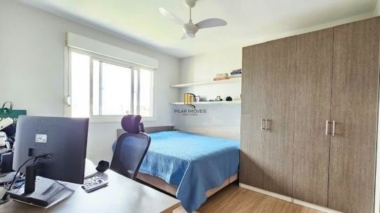 Apartamento na Cidade Baixa de 2 dormitórios e vaga