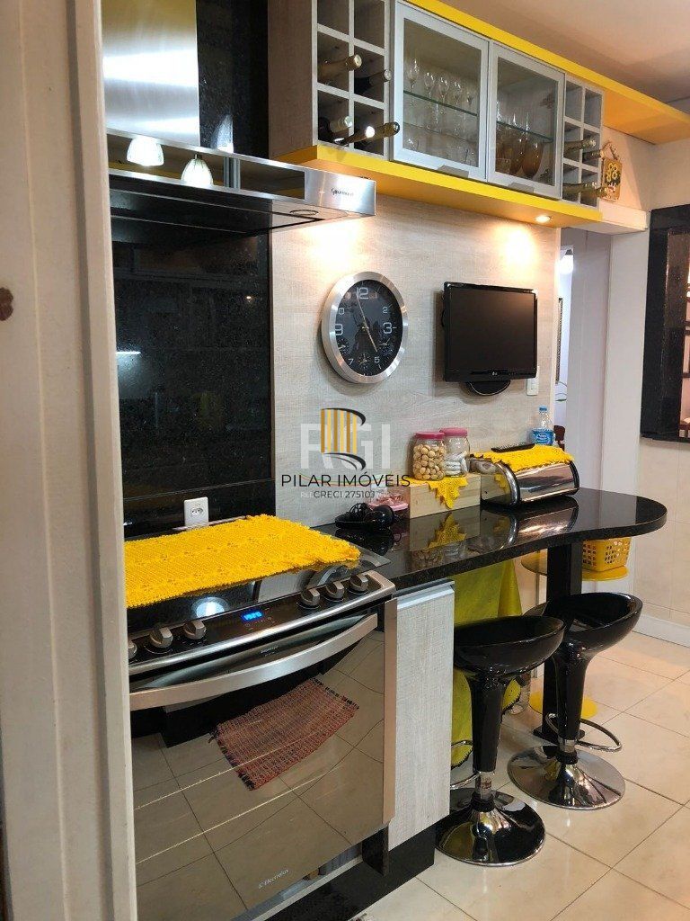 Apartamento para Venda - 80m², 2 dormitórios, 1 vaga - Menino Deus