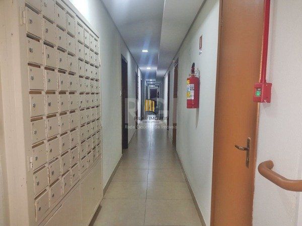 Apartamento na Cidade Baixa de 1 dormitório térreo desocupado