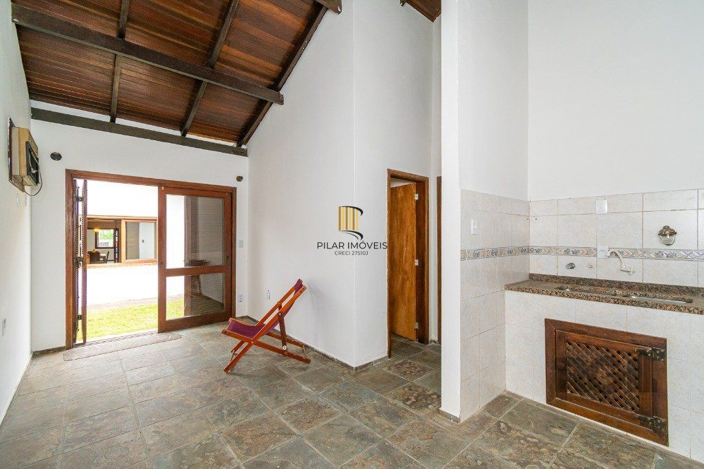 Casa no Jardim Itu com 5 dormitórios e 2 vagas e piscina