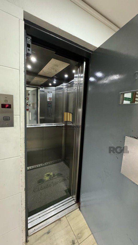 Apartamento de 2 dormitórios no bairro Nonoai