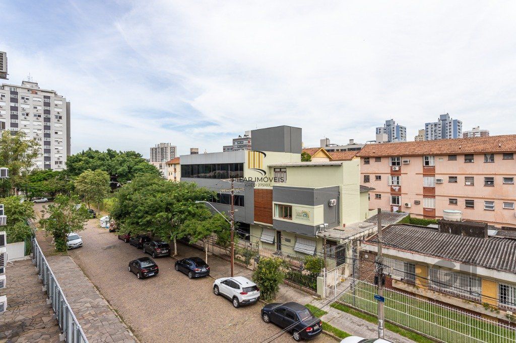 Sala comercial no Menino Deus desocupada