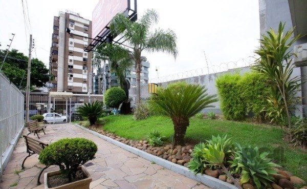 Apartamento JK no Menino Deus mobiliado