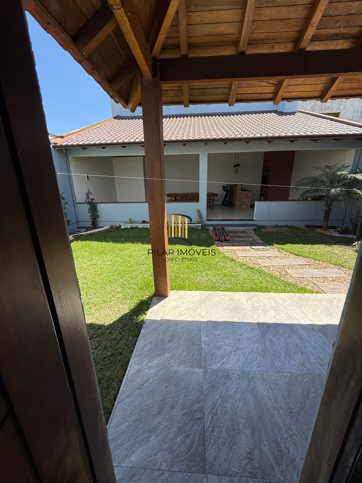 Casa 4 dormitórios no bairro Sumaré