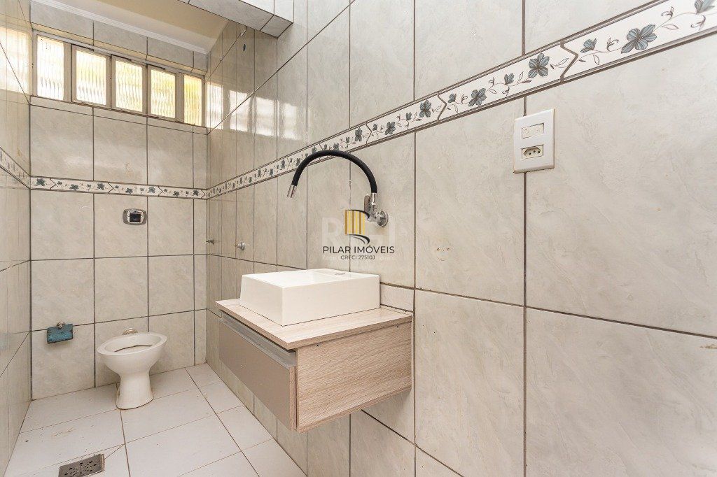 Casa para Venda - 740m², 5 dormitórios, sendo 1 suites, 3 vagas - Vila Assunção