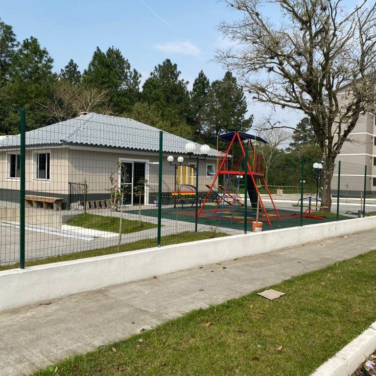 Apartamento na Restinga de 2 dormitórios e vaga
