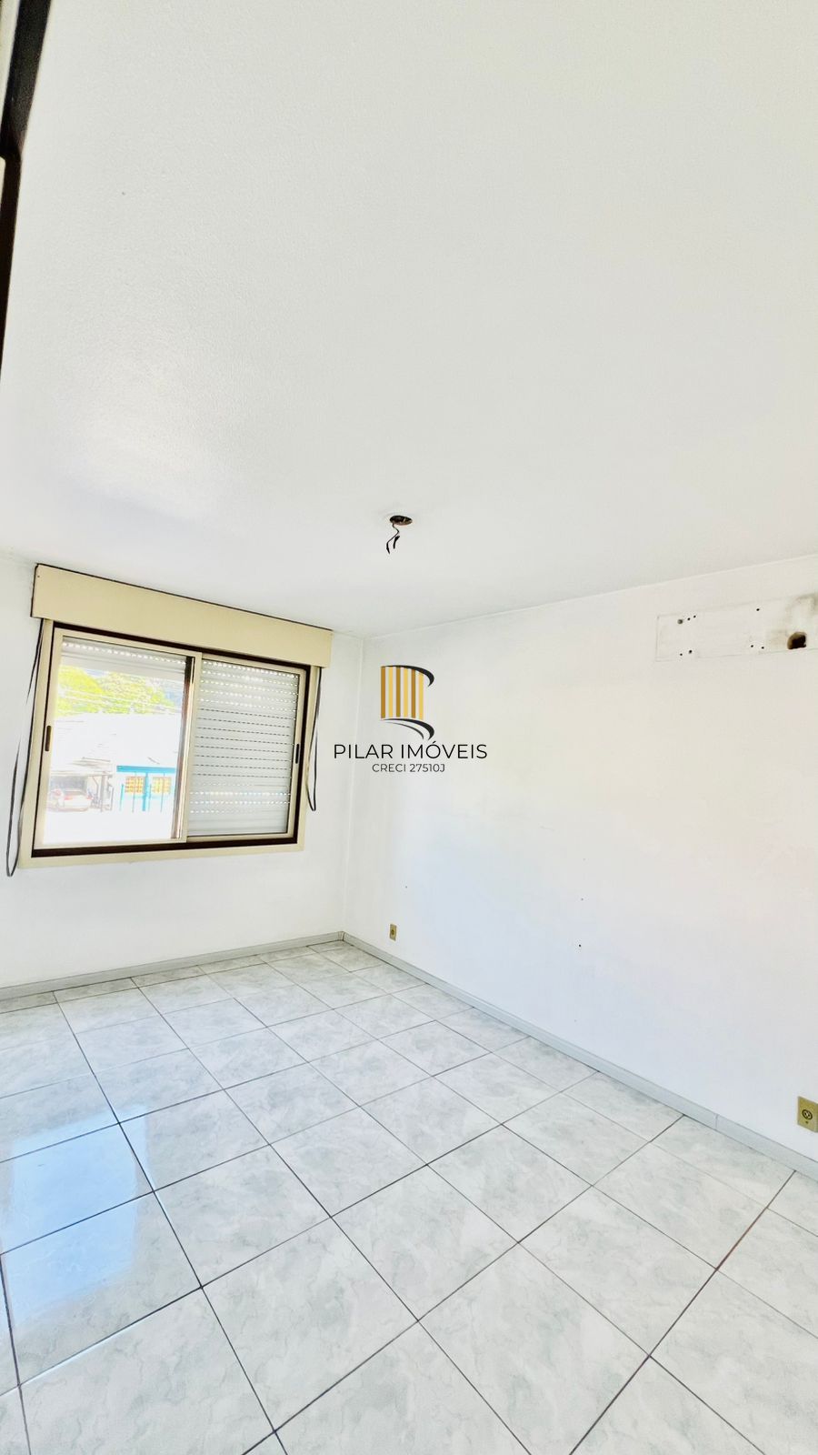 Apartamento no bairro Teresópolis de 2 dormitórios DESOCUPADO