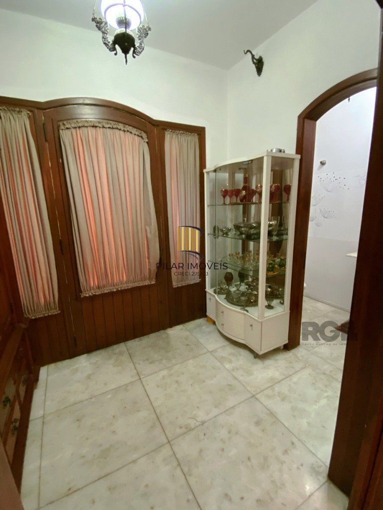 Casa no Teresópolis de 4 dormitórios e 4 vagas