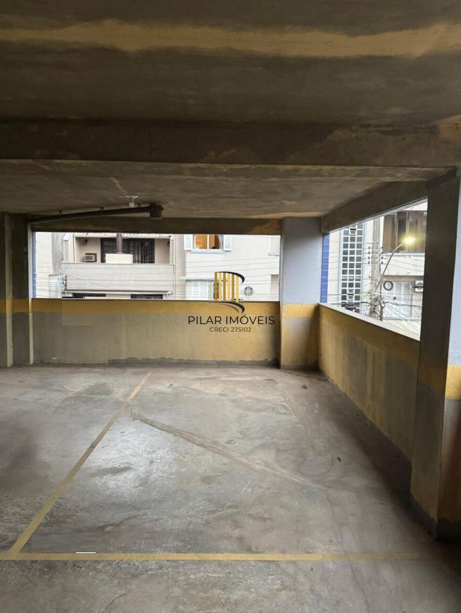 Apartamento na Cidade Baixa de 2 dormitórios e vaga