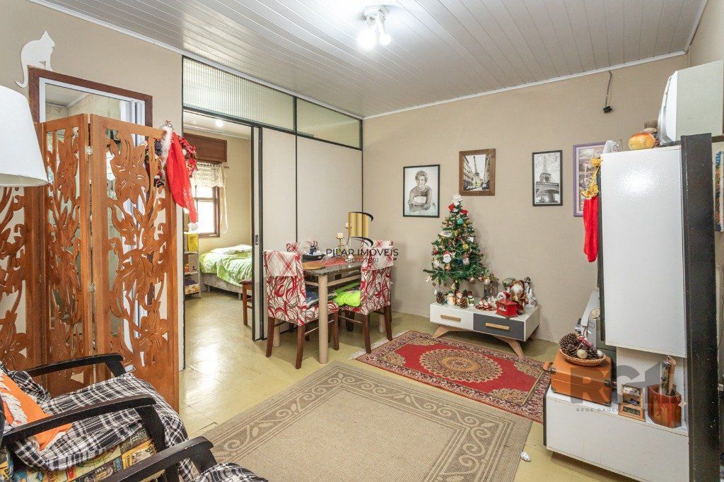 CASA COMERCIAL E RESIDENCIAL NO MIOLO DO BAIRRO SANTANA