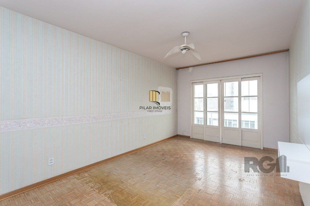 Apartamento no bairro Floresta de 3 dormitórios e vaga DESOCUPADO