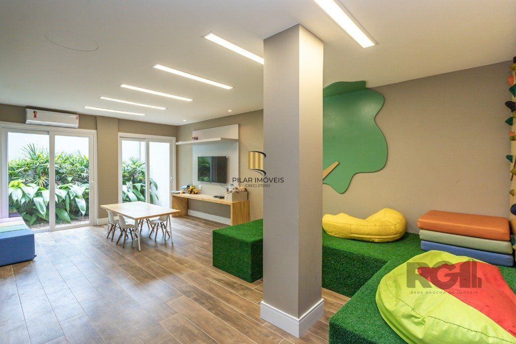 Apartamento de 2 dormitórios e 2 vagas NOVO desocupado