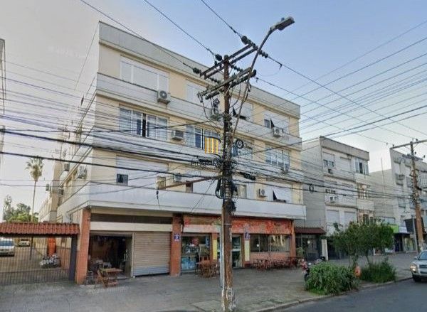 Apartamento TÉRREO com pátio no Menino Deus de 2 dormitórios e vaga rotativa - Pilar Imóveis
