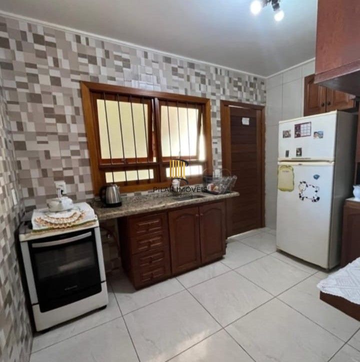 Casa 3 dormitórios no bairro Jardins