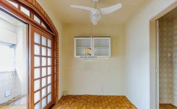 Apartamento na Medianeira de 2 dormitórios e vaga