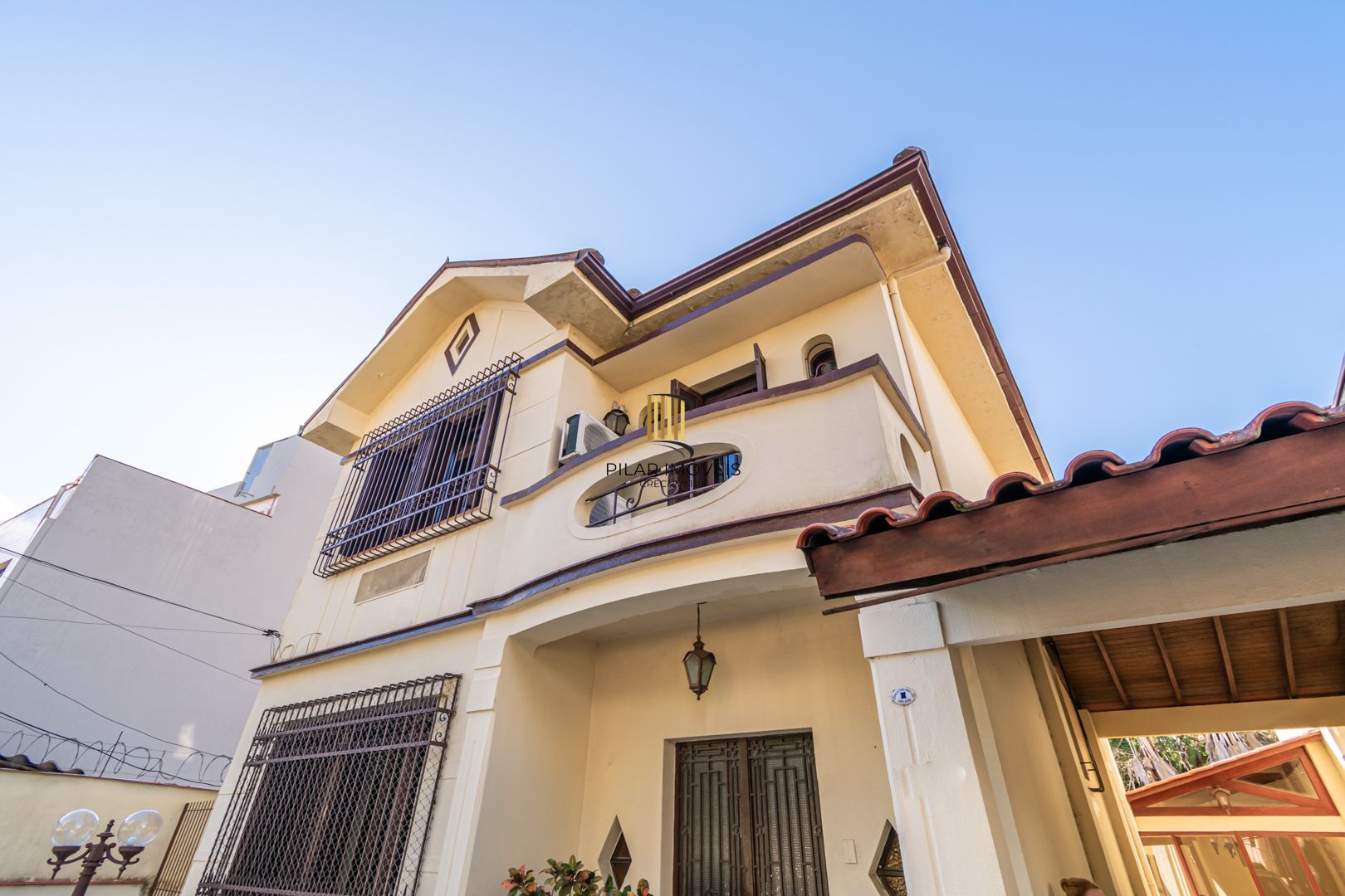 Casa 3 dormitórios no bairro Azenha