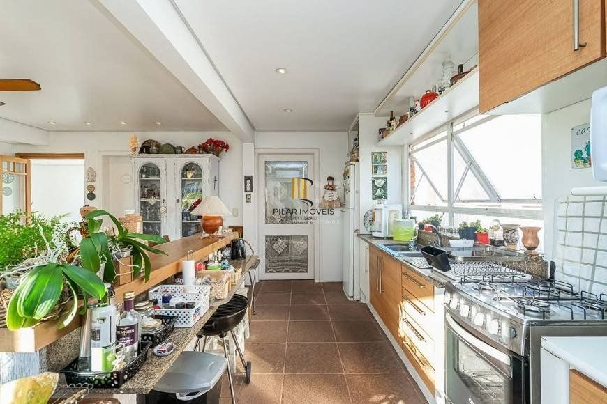 Cobertura no bairro Auxiliadora de 4 dormitórios e vaga