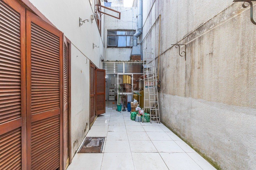 Casa para Venda - 272m², 3 dormitórios, 2 vagas - Santa Cecília