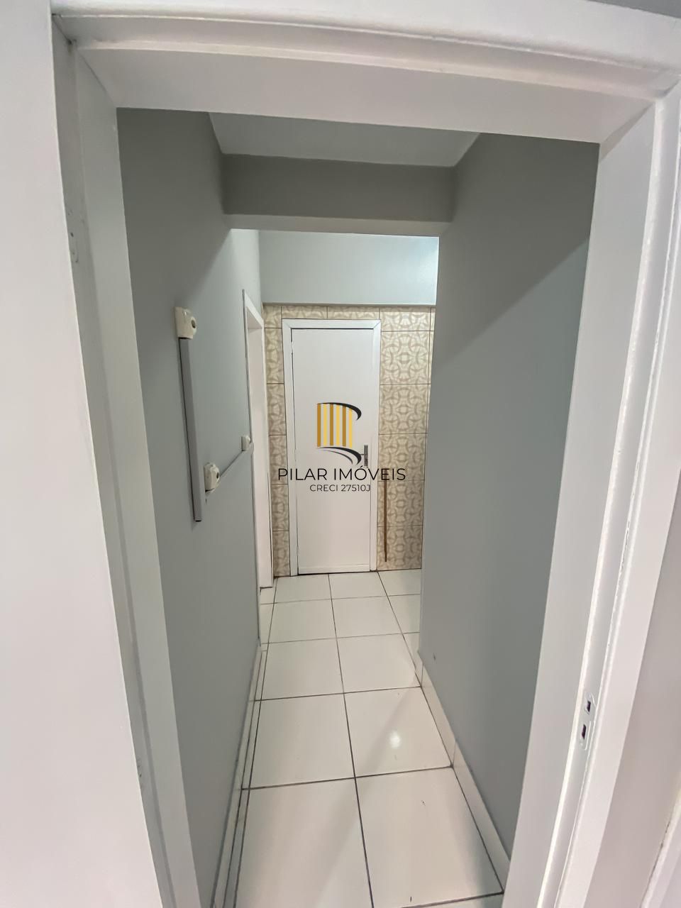 Sala comercial Andradas com terraço nos fundos