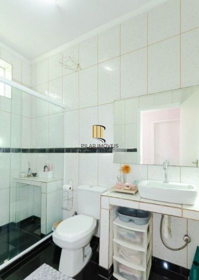 Casa no bairro Tristeza de 4 dormitórios e 4 vagas