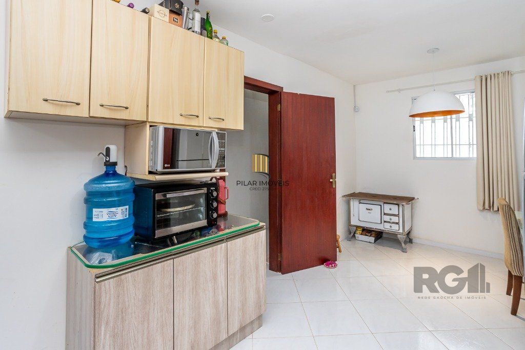 casa de 03 dorm, 02 banheiros , 03 vagas