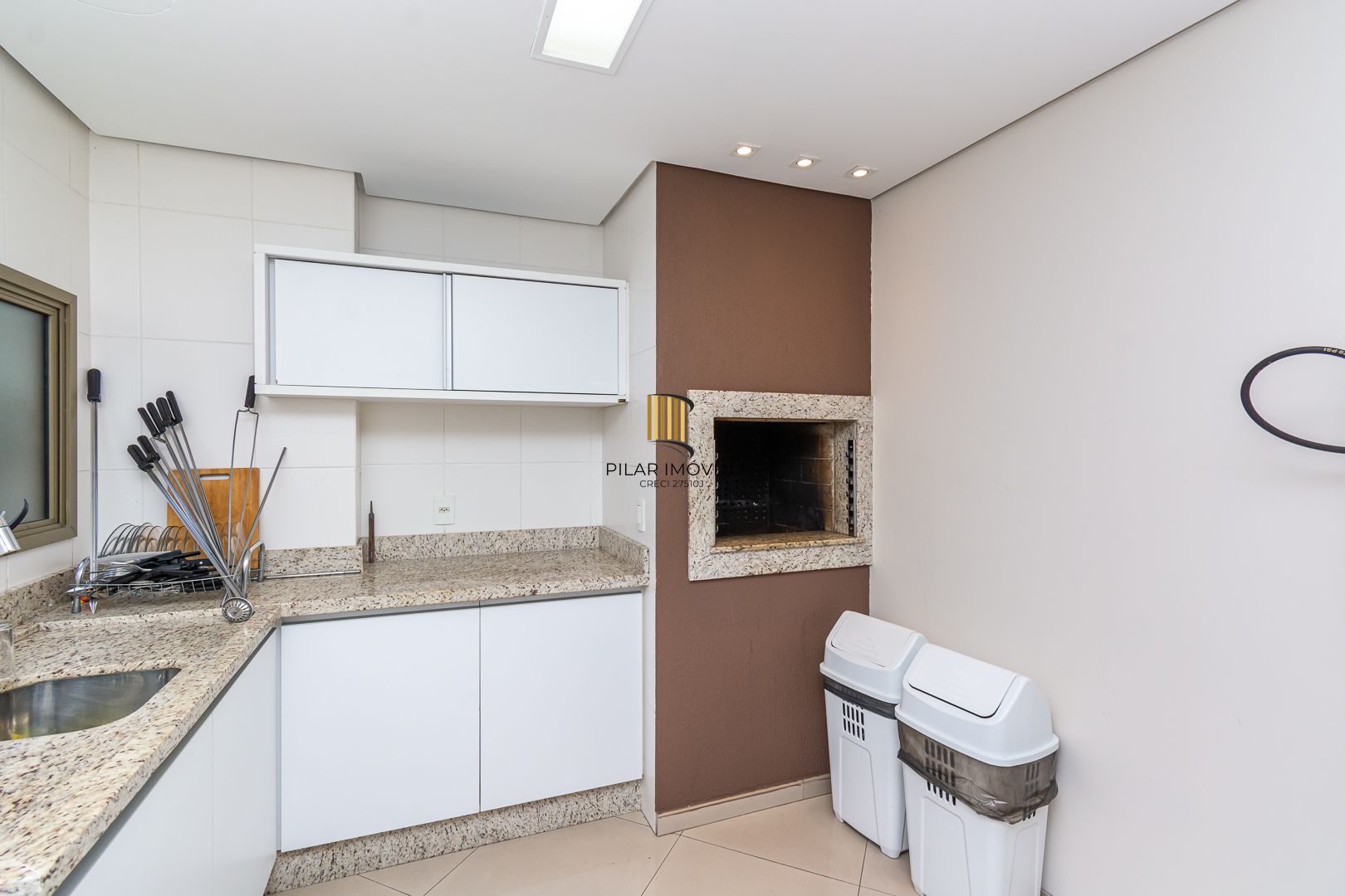 Apartamento 2D Mobiliado