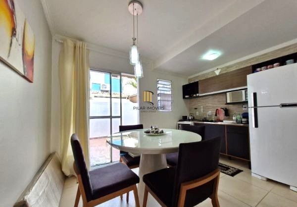 Casa em Condomínio no Humaitá de 2 dormitórios vaga e infra