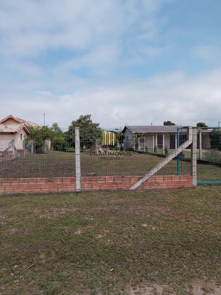 Sítio para Venda - 871m², 1 dormitório, 2 vagas - Itapuã