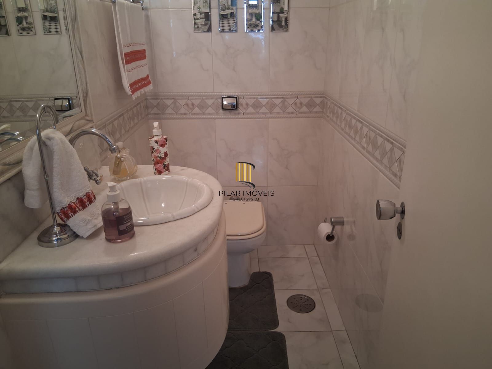 oportunidade, 217m² privativos, 2 vagas e depósito. Apenas R$ 880 mil