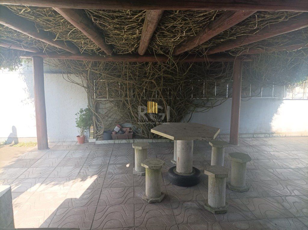 Casa para Venda 3 dormitórios 2 vagas - Capão Novo