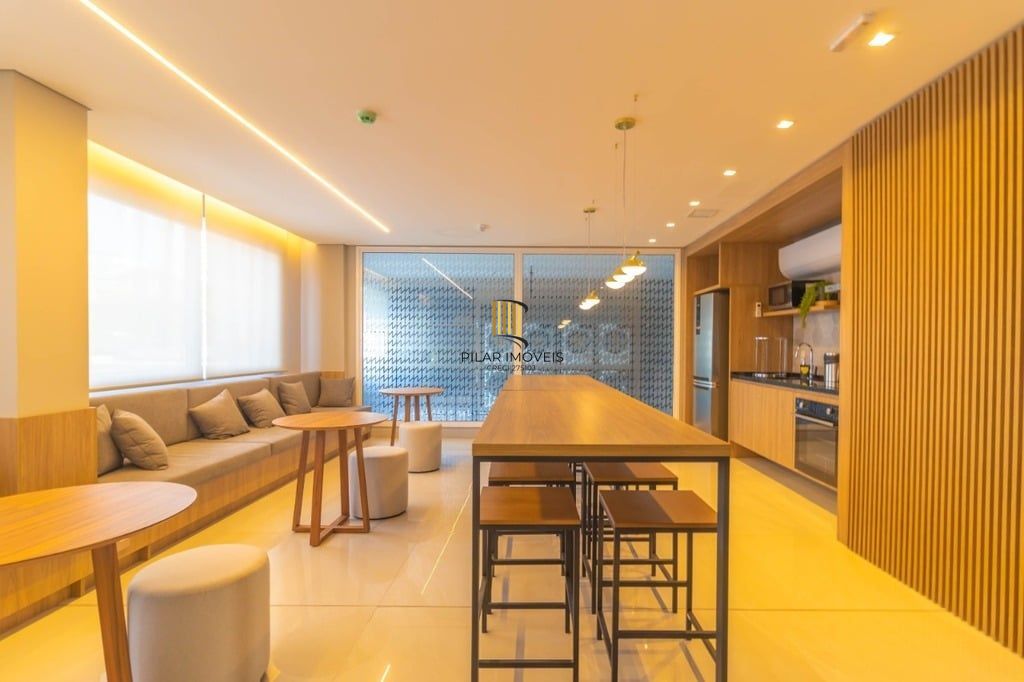 Apartamento no Partenon de 1 dormitório e vaga DESOCUPADO