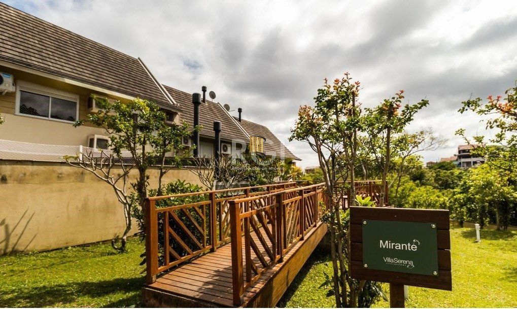 Casa em condomínio no bairro Teresópolis