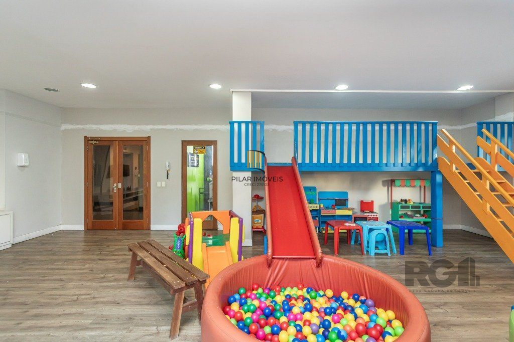 Apartamento 3 dormitórios no bairro Menino Deus