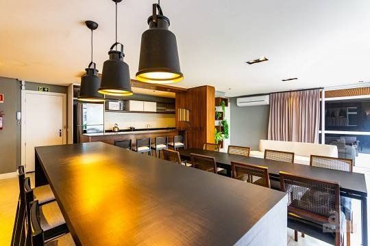 Apartamento  no Menino Deus de 3 dormitórios e 2 vagas