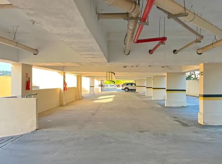 Apartamento no bairro Cavalhada de 3 dormitórios e 2 vagas