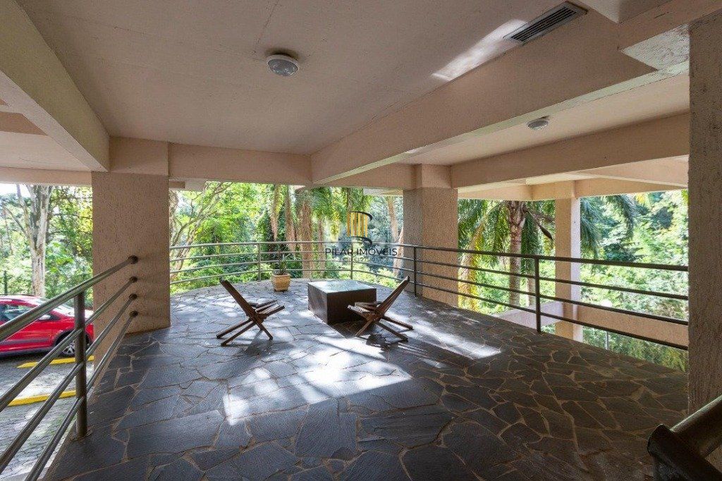 Apartamento no Nonoai de 2 dormitórios vaga e infra