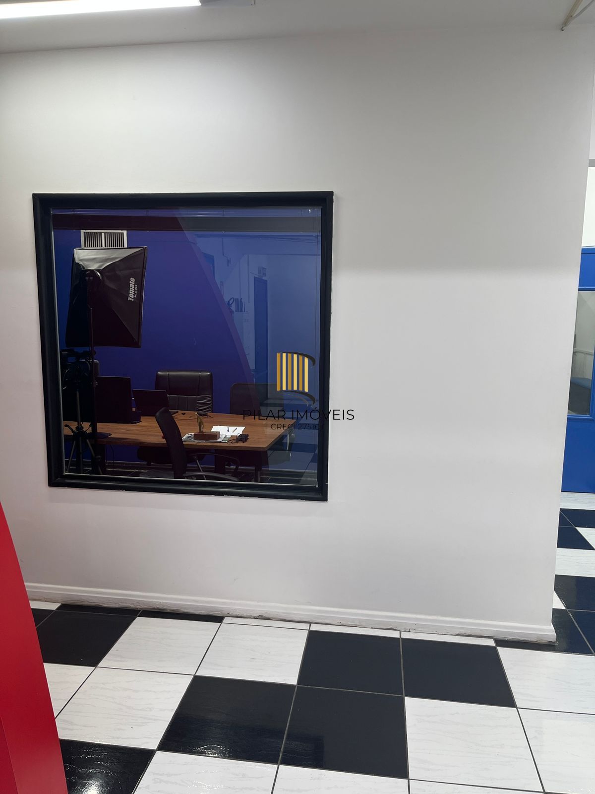 Sala comercial, andar inteiro com 193,90 m²