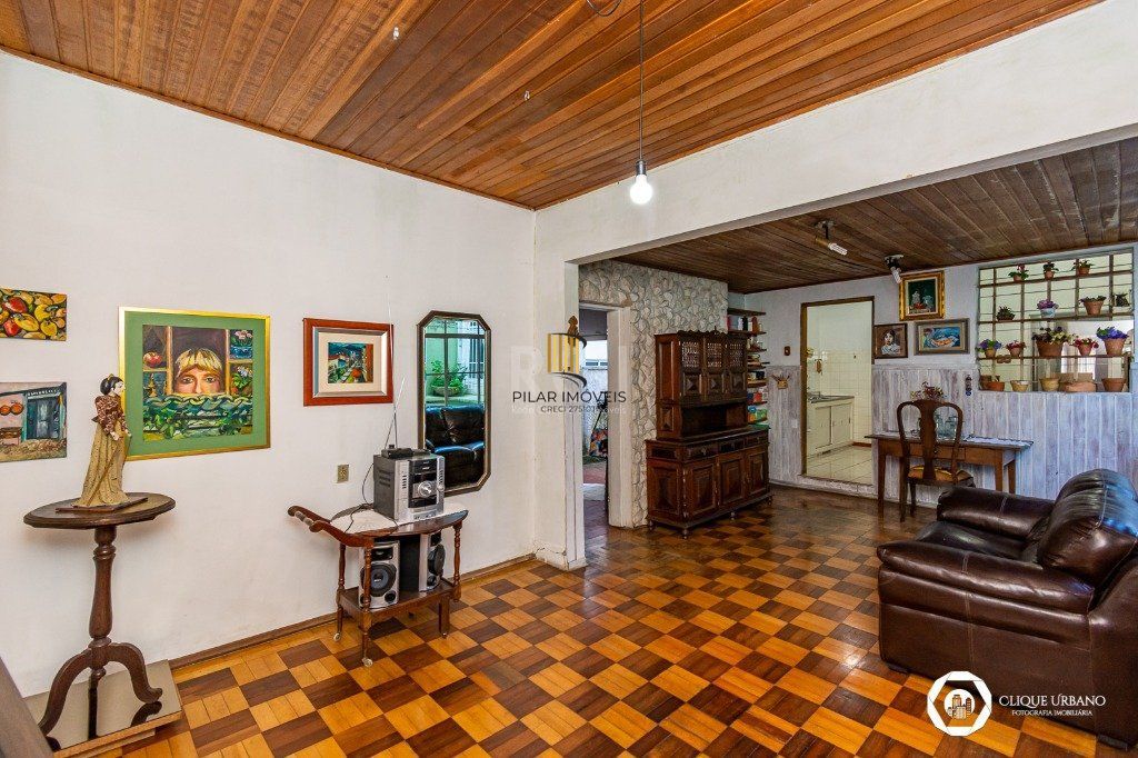 Casa para Venda de 3 dormitórios, Petrópolis