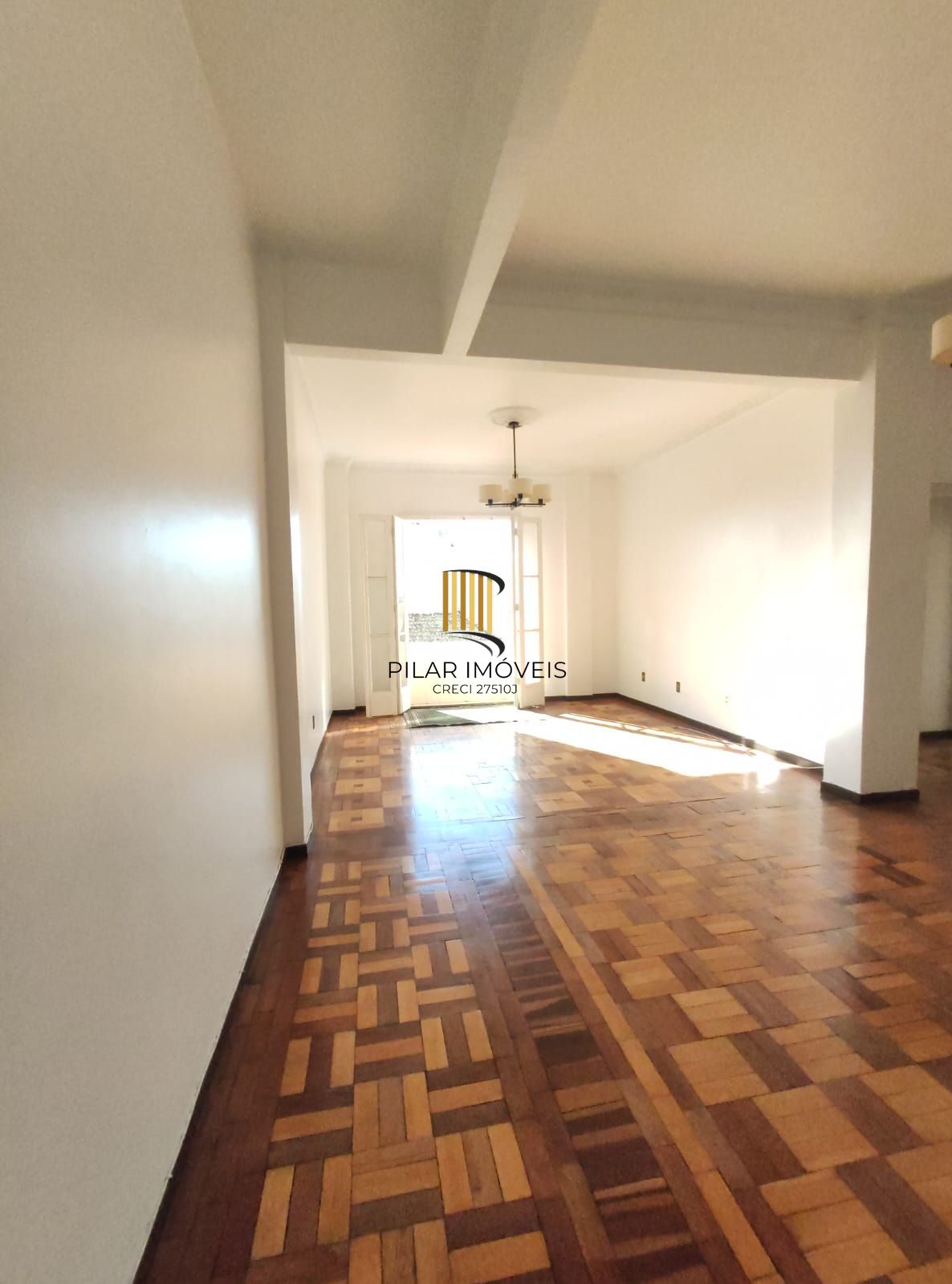 Apartamento 2 dormitórios no bairro Floresta