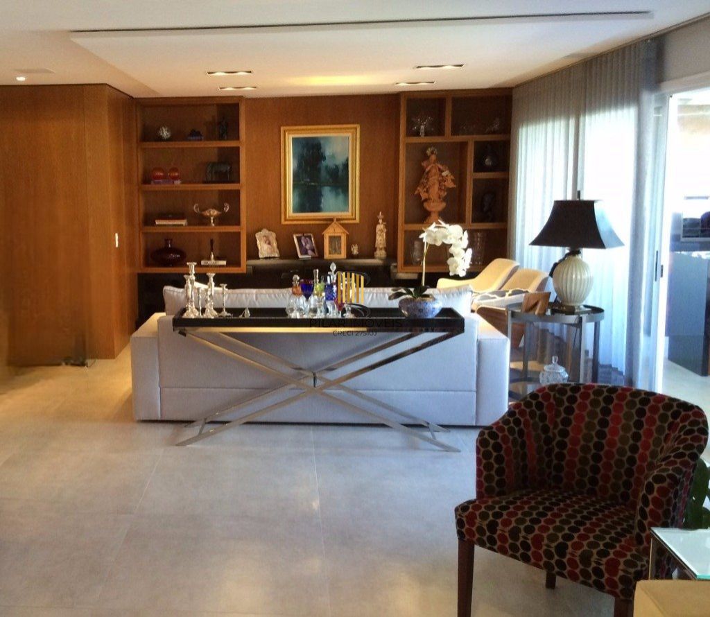 Apartamento de 3 dormitórios e 3 vagas