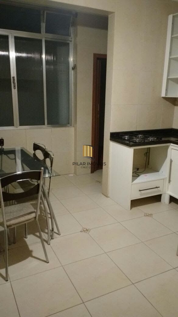 Apartamento de 2 dormitórios no bairro Santana