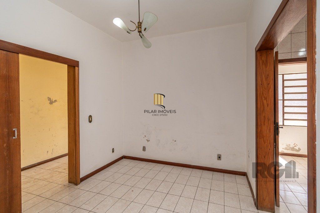 Casa no Sarandi de 2 dormitórios e 2 vagas